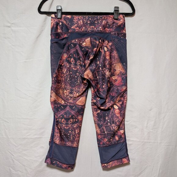 Calia Women's Printed Capri Length Leggings Blue Mesh Pockets Size Medium - Picture 4 of 6